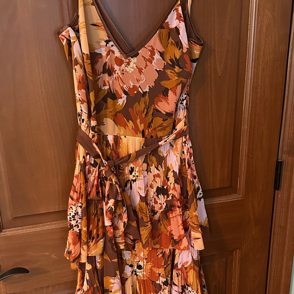 White House Black Market Dress size 8